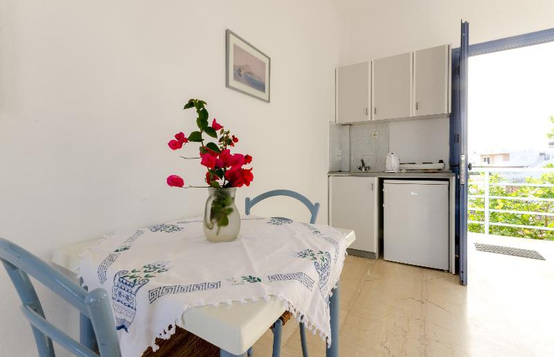 Aris Apartments Малія Екстер'єр фото